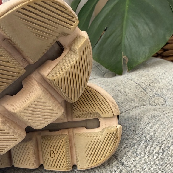 On Cloud X Black/Pearl Woman’s Running Shoes Size 8.5 Good Condition Retail $160 - Picture 9 of 12